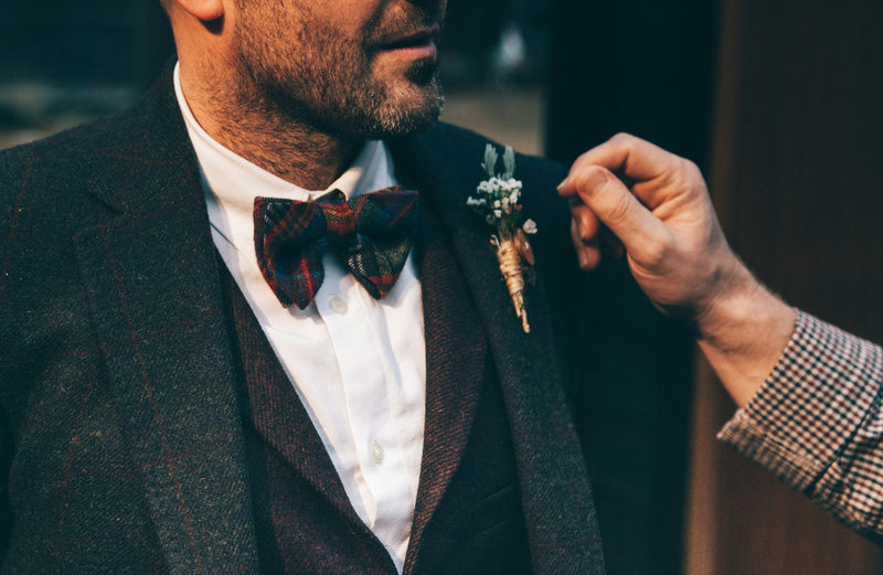 a06cb - Ties and Formal Accessories - Men - Accessories (Manual)