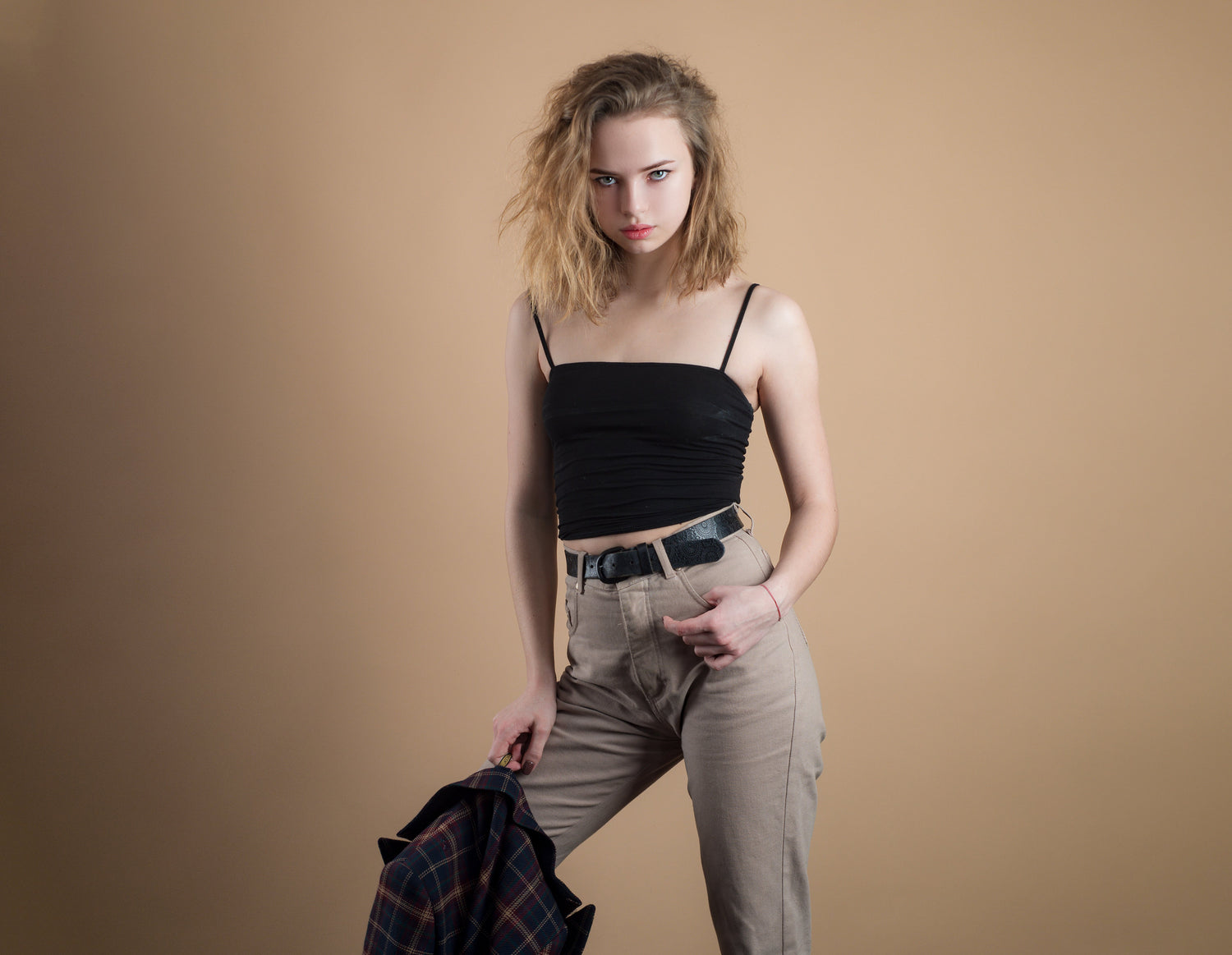 A04db - The Women’s Classic Belt Edit