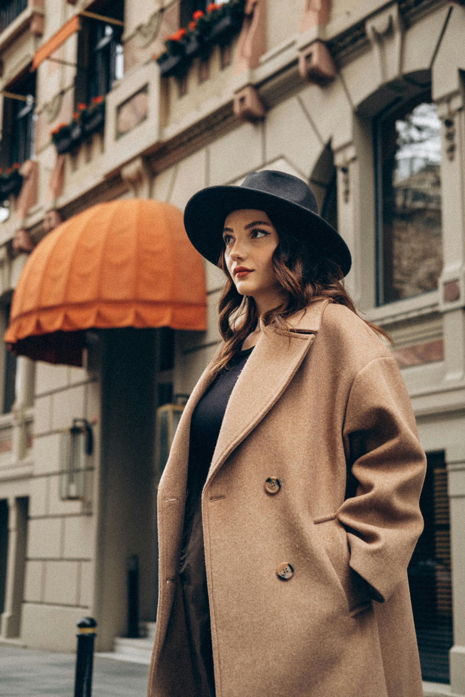 A03b- The Women’s Headwear Edit