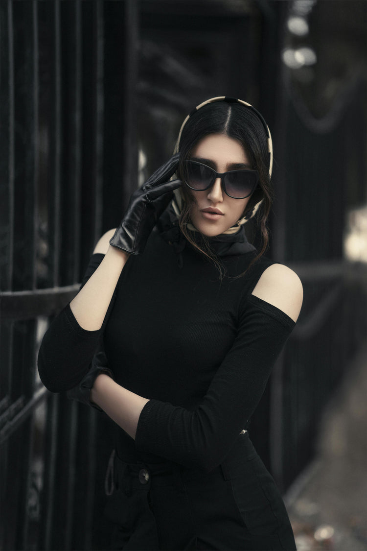 A12b - The Women’s Glove Edit