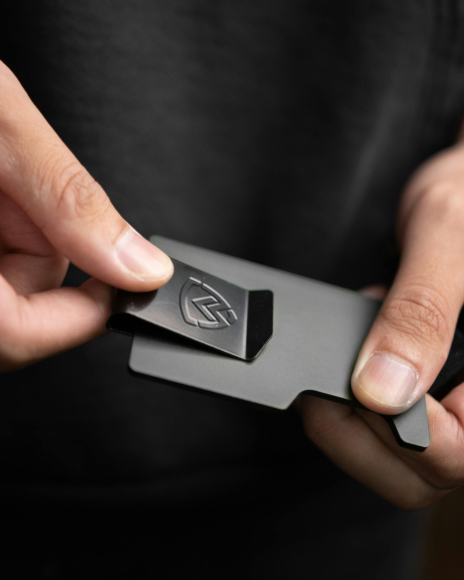 A08ea - The Men’s Money Clip Edit