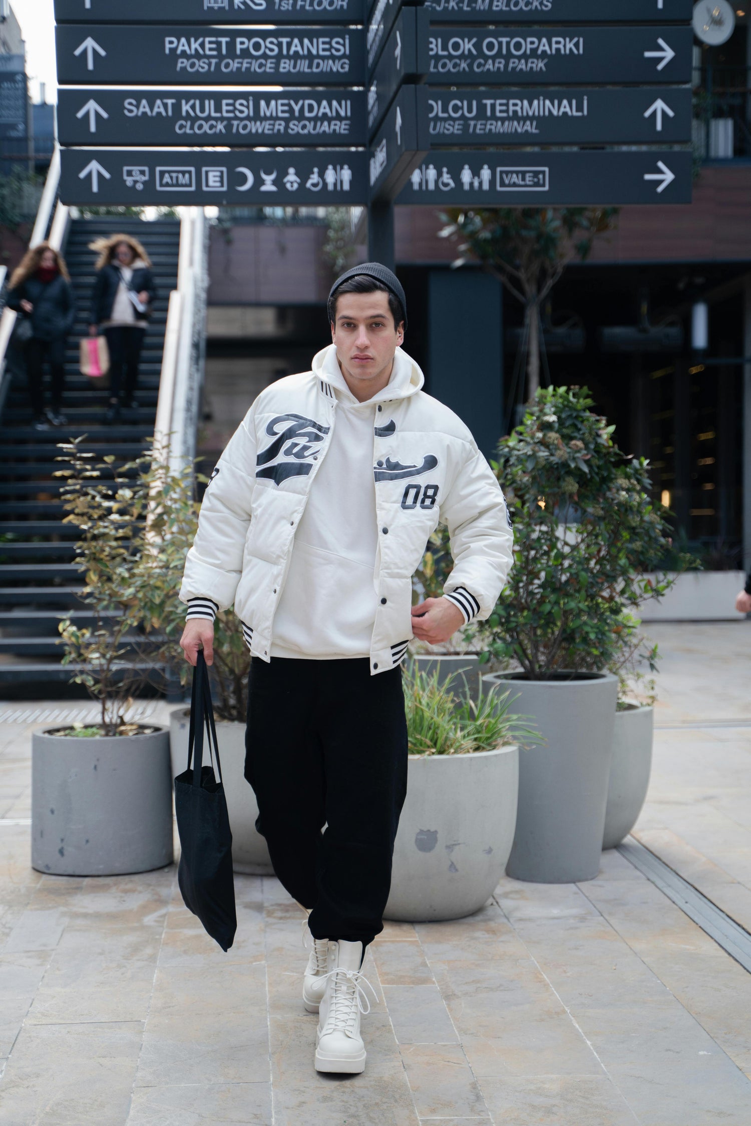 D01wa - The Men’s Tote Bag Edit