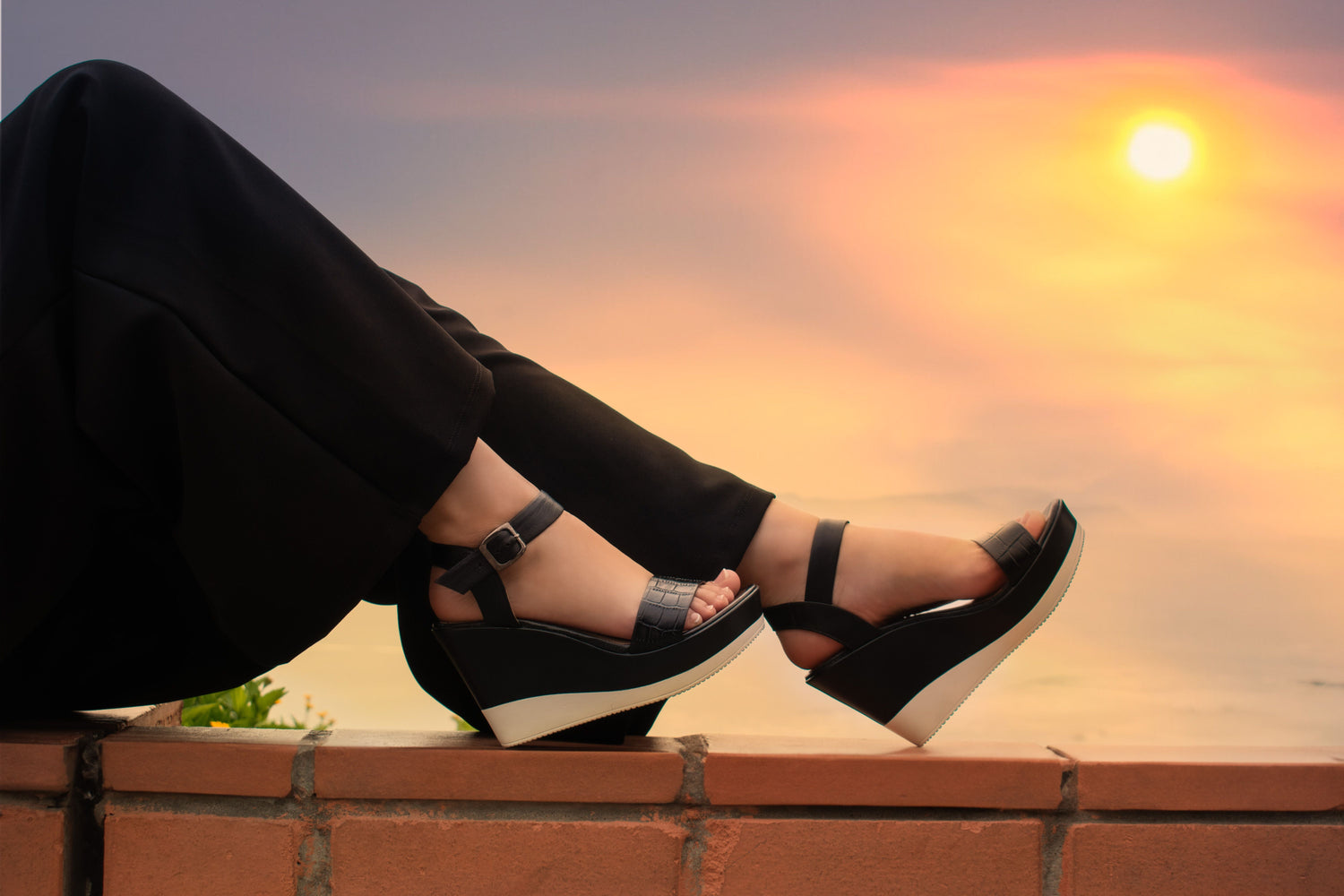 C03i - The Wedge Sandal Edit