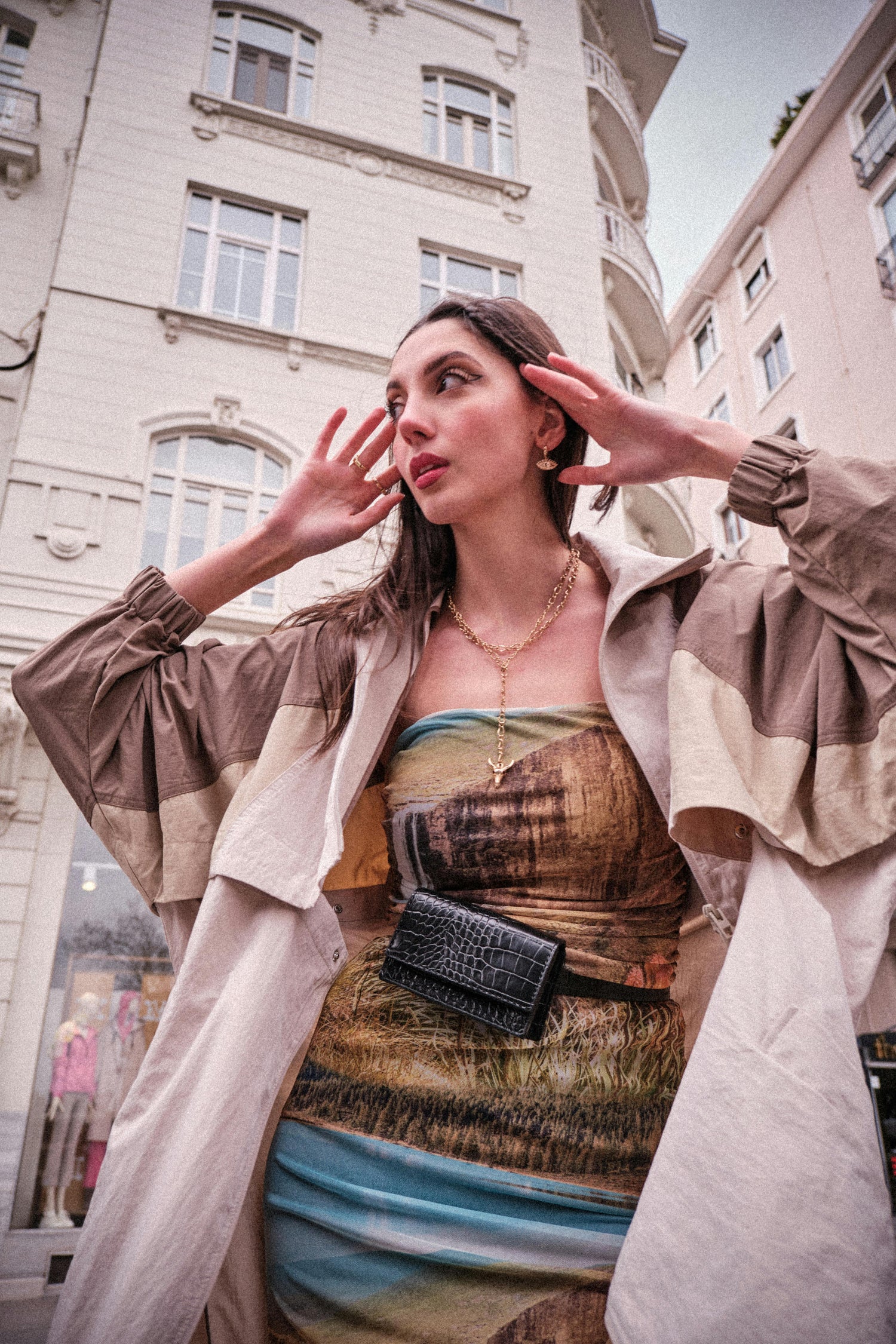 D01eb - The Women’s Belt Bag Edit