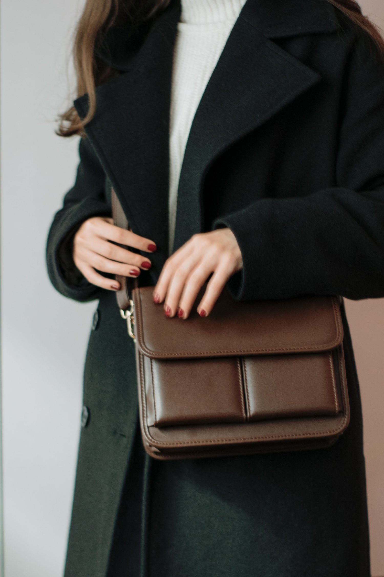 D01pb - The Women’s Messenger Bag Edit
