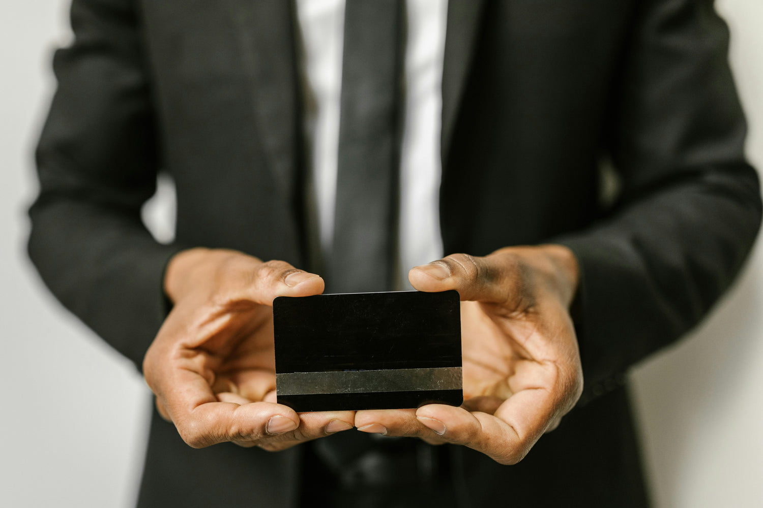 A08ca - The Men’s Cardholder Edit
