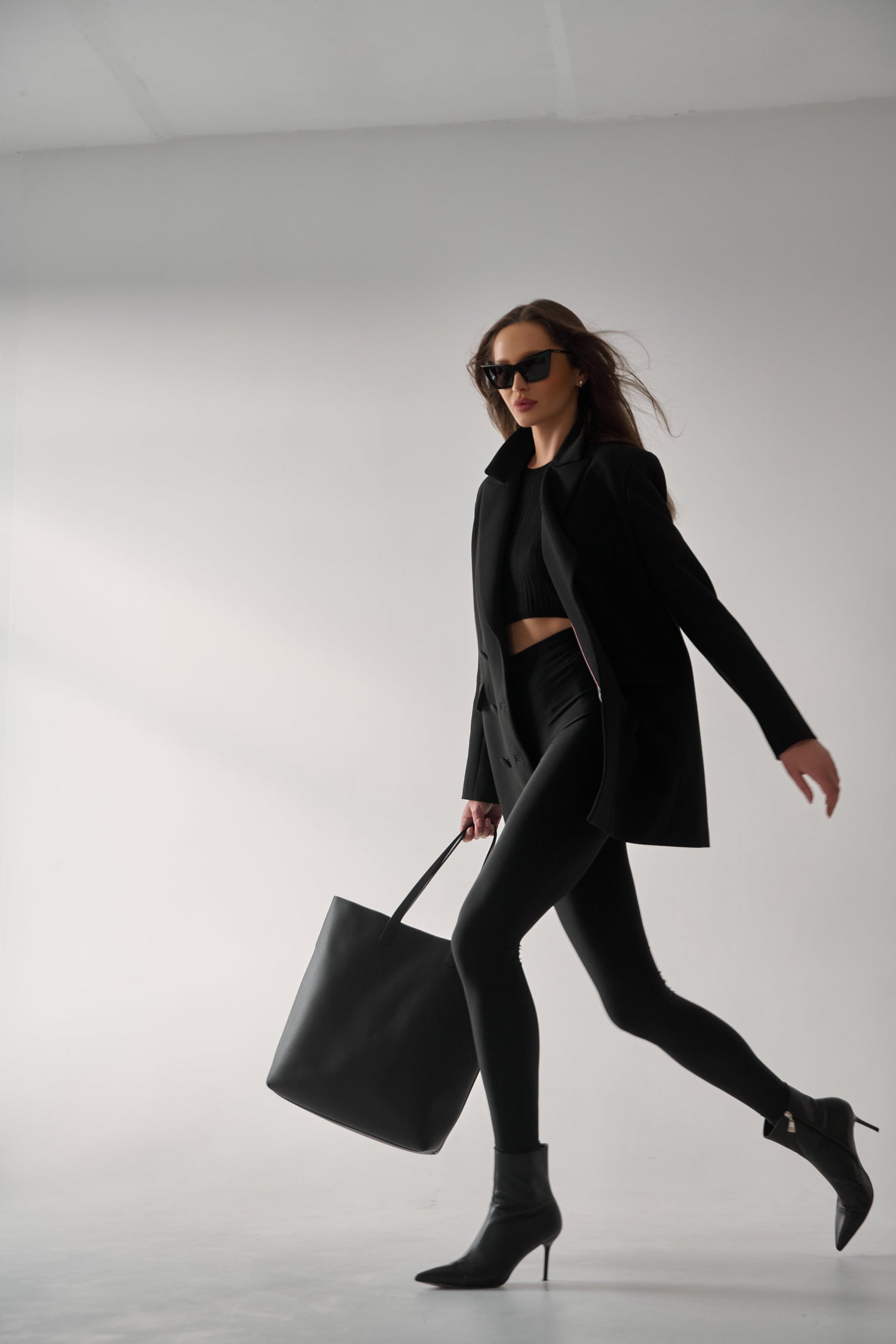 D01b - The Women’s Bags Edit