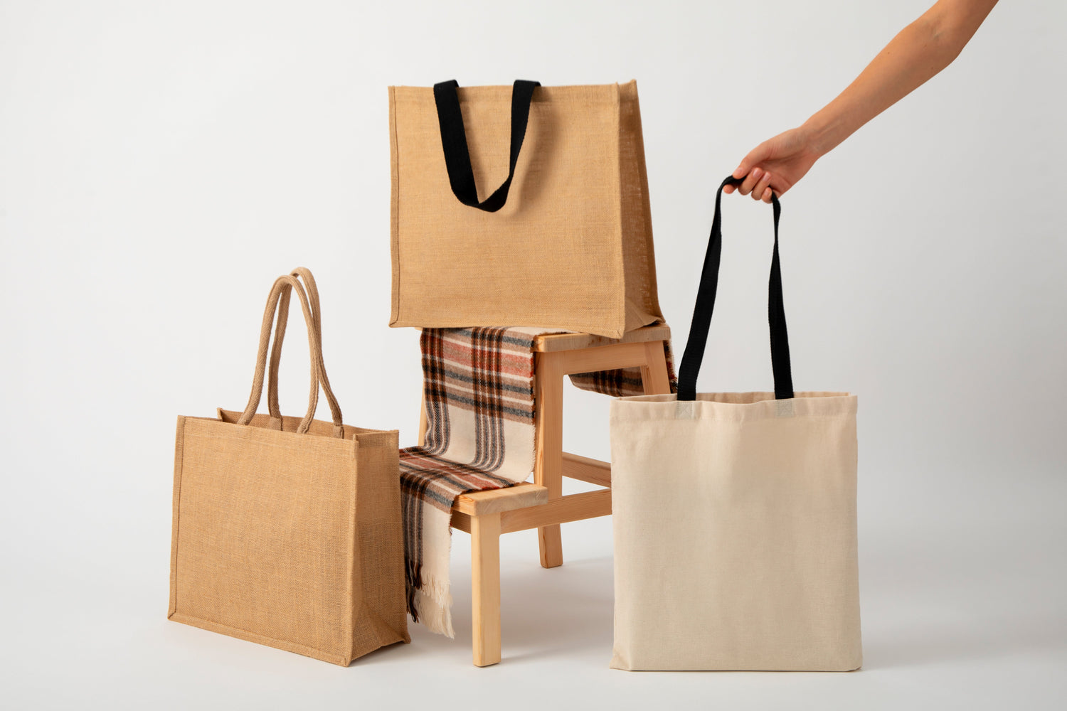 D01w - The Tote Bag Edit