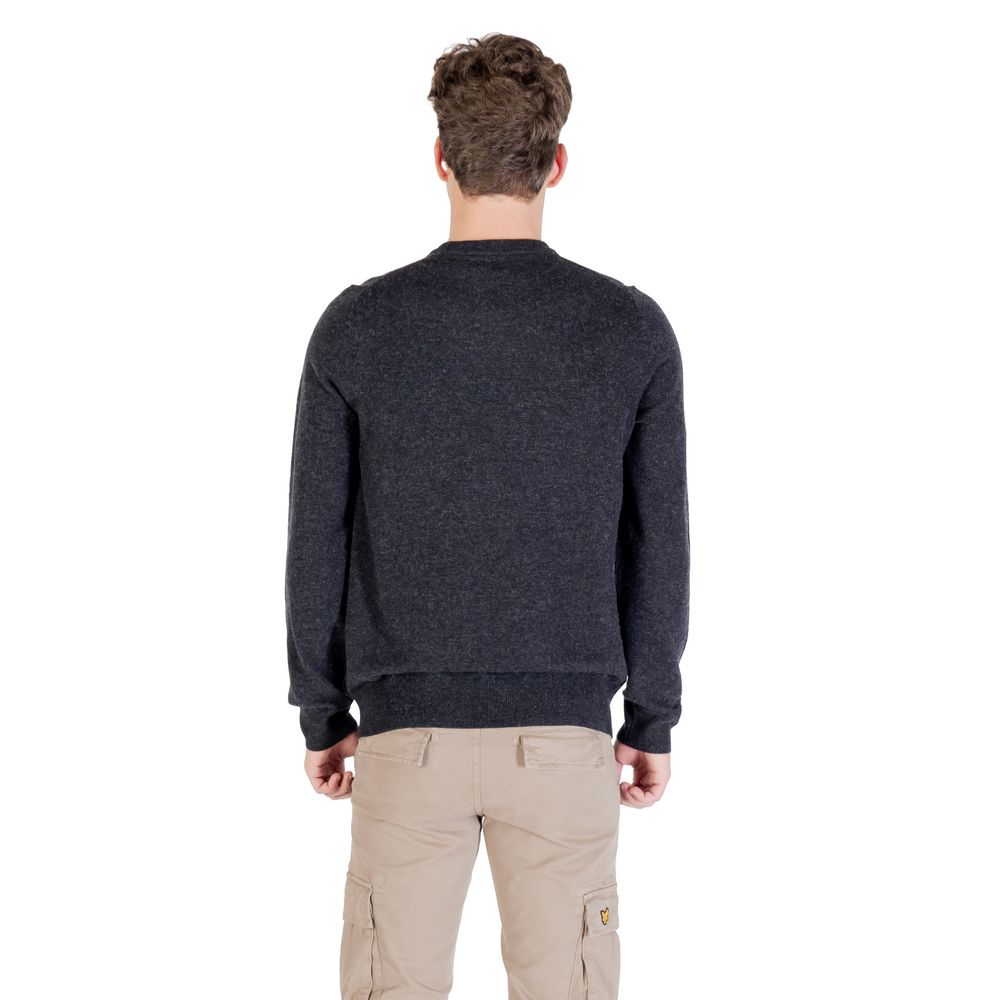 Lyle & Scott Black Nylon Sweatshirt - ClickThatClicks 