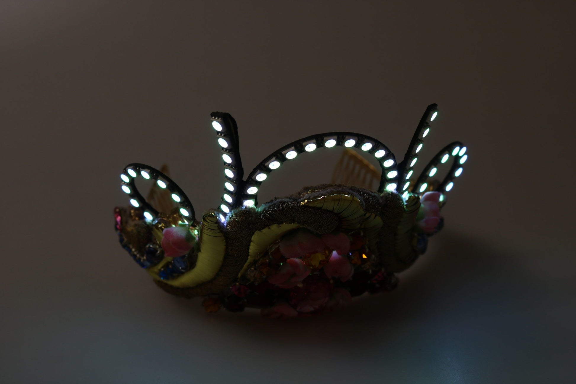 Dolce & Gabbana Gold Brass Floral Crystals LED Lights Crown Tiara Diadem - ClickThatClicks 
