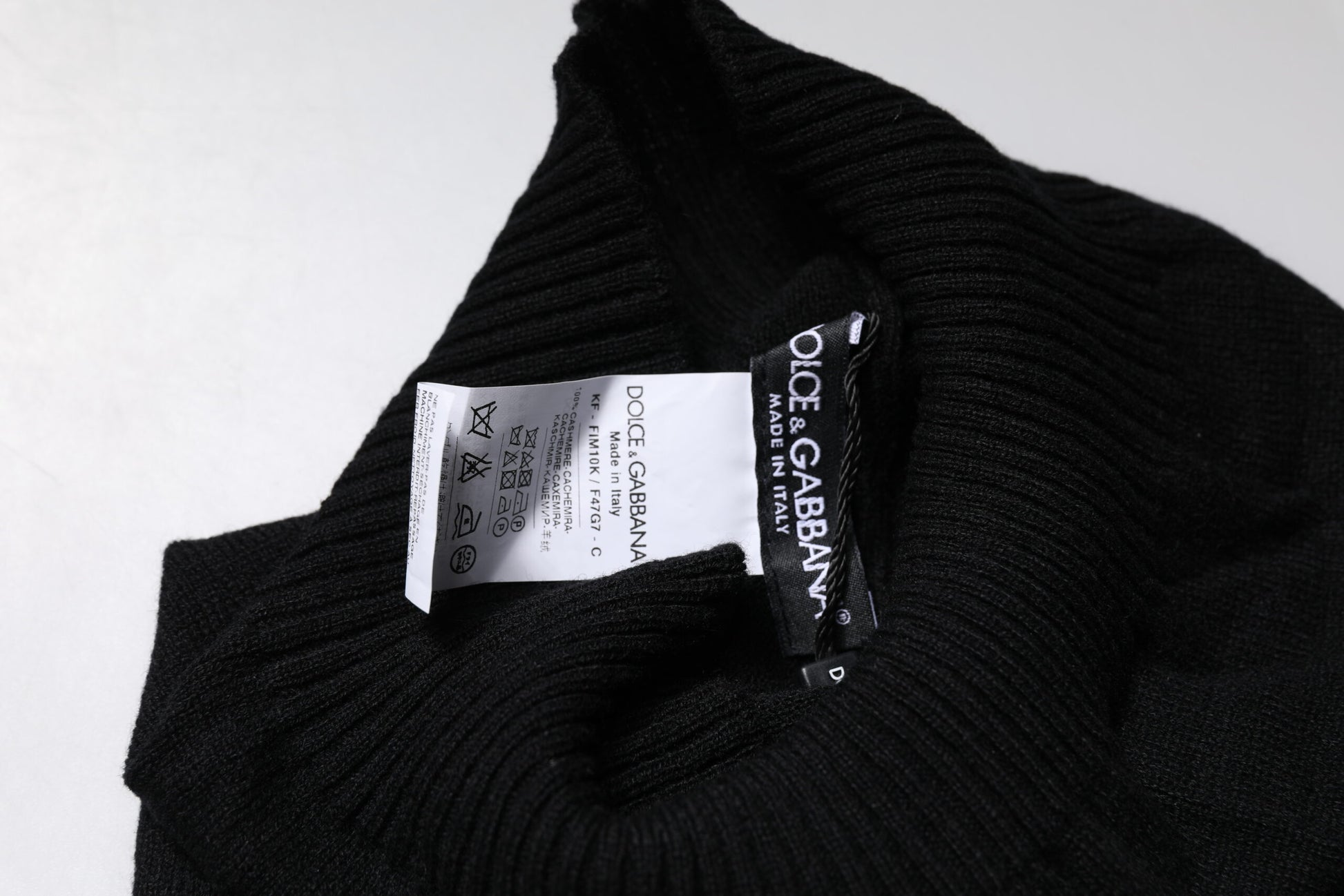 Dolce & Gabbana Black Cashmere Knitted Neck Warmer Foulard Scarf - ClickThatClicks 