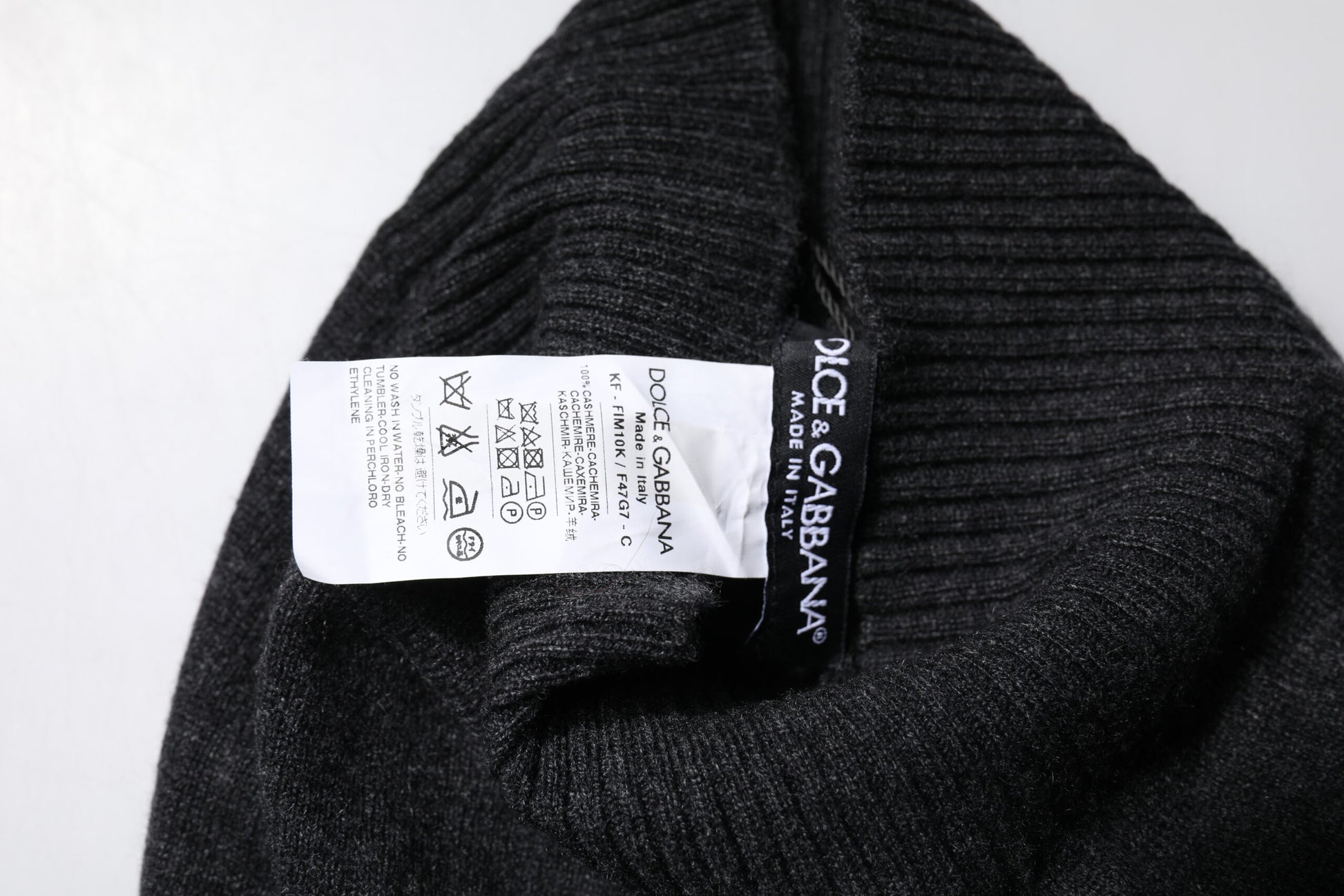 Dolce & Gabbana Black Cashmere Knitted Neck Warmer Foulard Scarf - ClickThatClicks 
