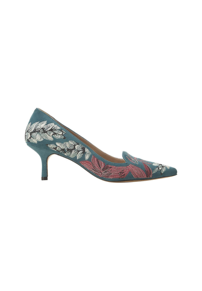 Mangará Atelier Turquoise Suede Embroidered Pumps – Kitten Heel Style