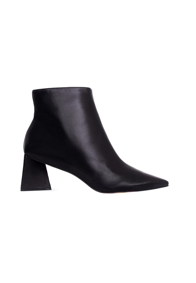 Mangará Atelier Black Sheepskin Leather Ankle Boots Mabea – Women’S Pointed-Toe Block Heel