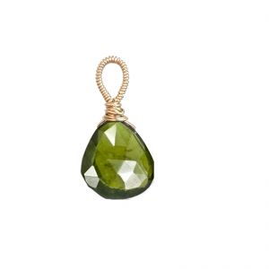 Vessonite Pendant – Natural Green Gemstone Elegance
