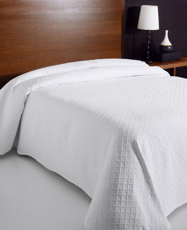 Ariana Bedspread – Elegant Cotton Coverlet (White & Cream, Multiple Sizes)