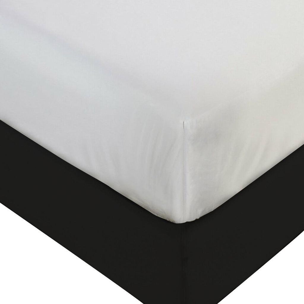 Vinyl Mattress Protector – Waterproof & Non-Allergenic (3 Sizes Available)